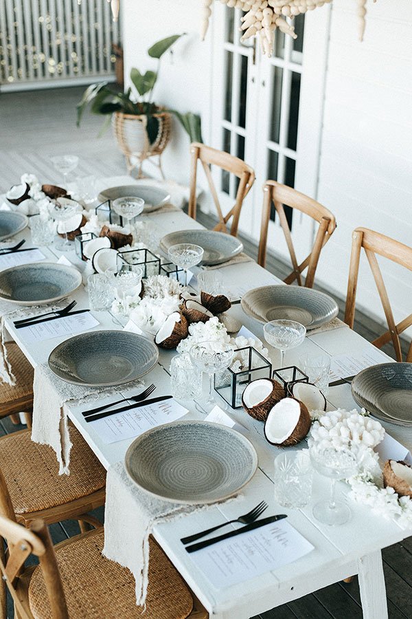Tablescape with mixed textures