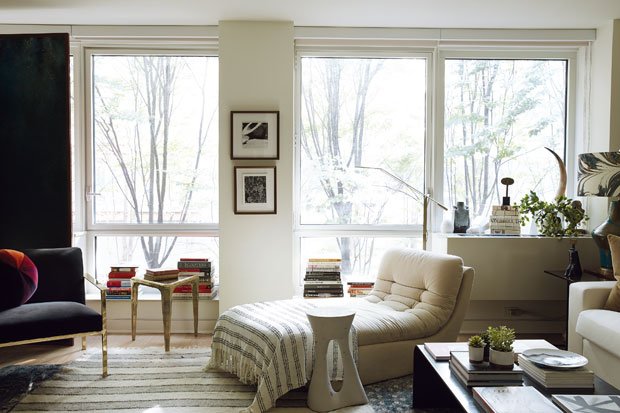 A Striking Dining Room in Chelsea, NYC